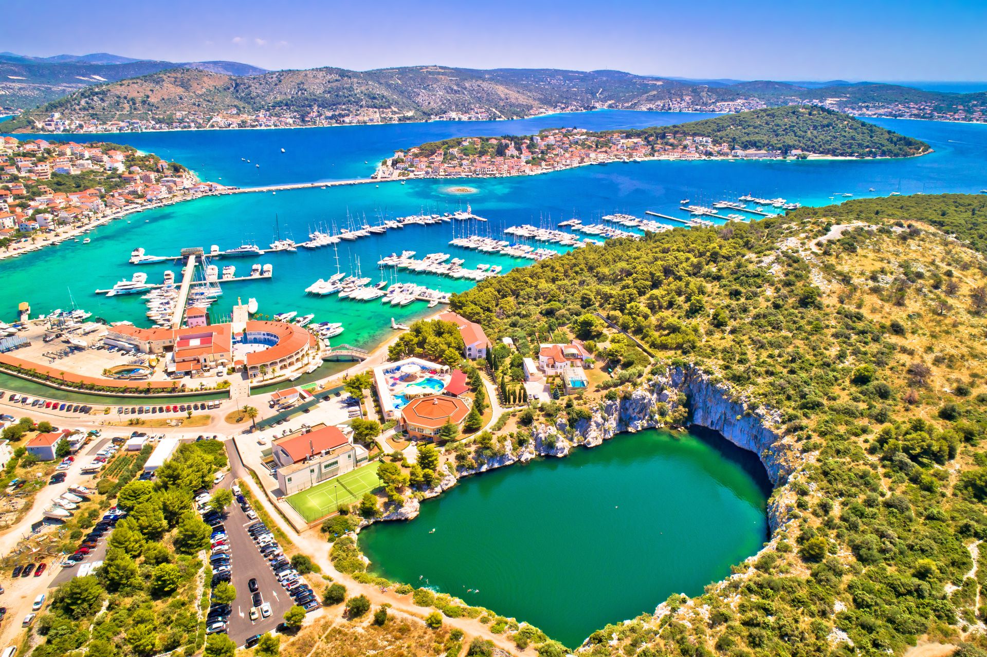 shutterstock_1444815731_komiza_vis.jpg