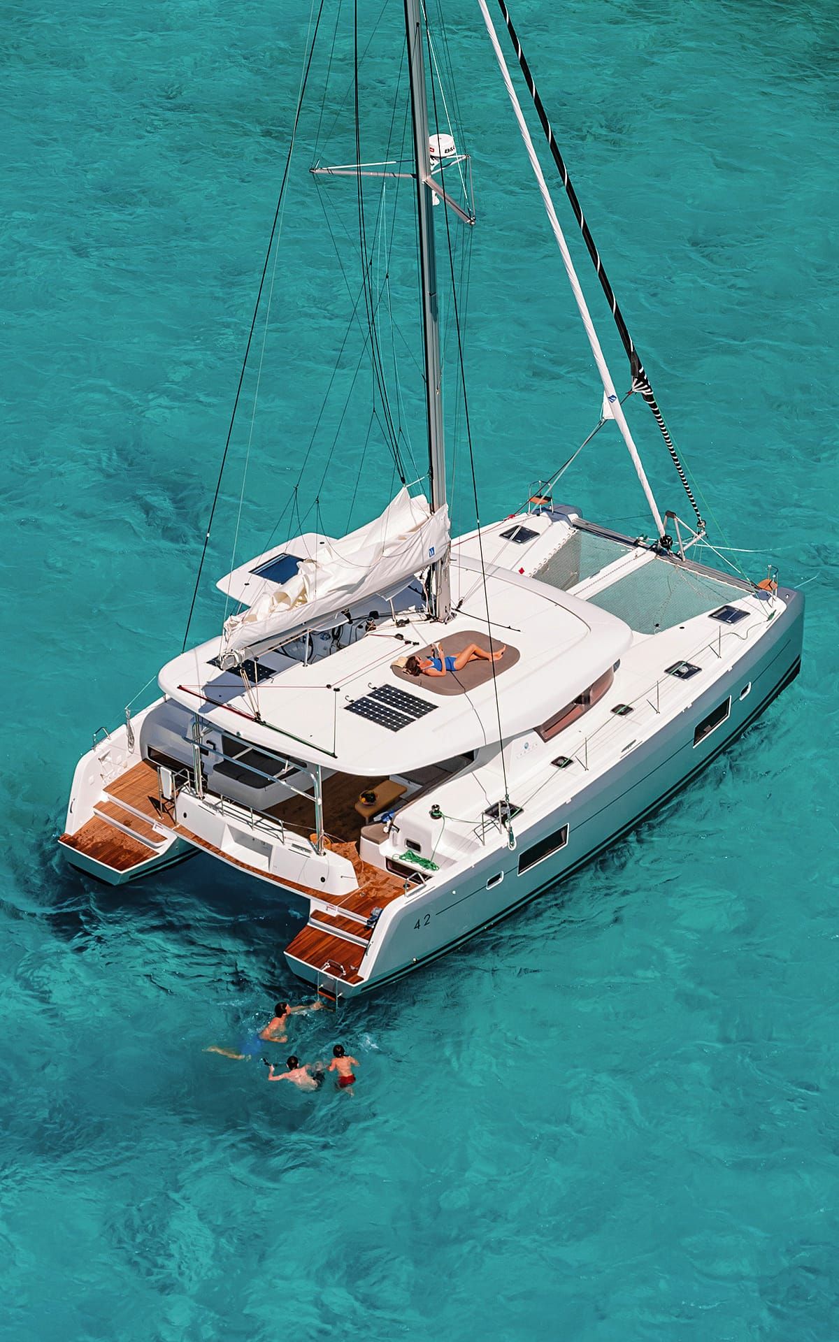 lagoon-42-mouillage-2.jpg
