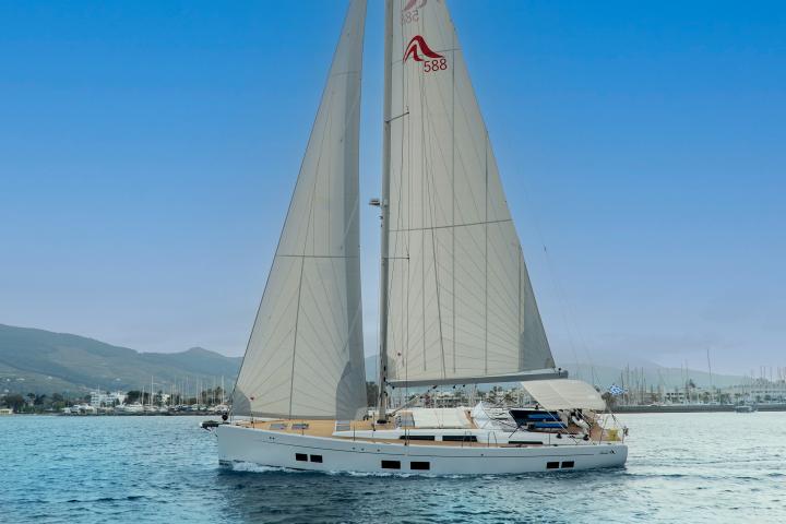 Hanse 588
