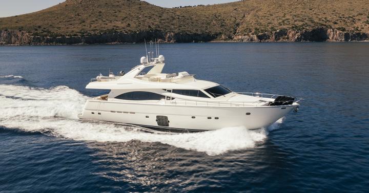 Ferretti 830 Fly