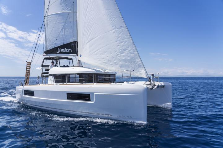 Lagoon 40