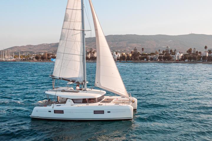 Lagoon 42
