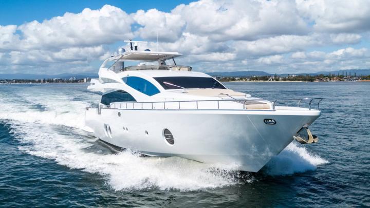 Aicon 85 Flybridge