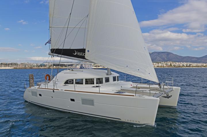 Lagoon 380S2