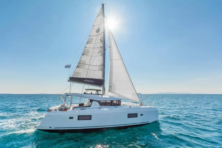 Lagoon 42