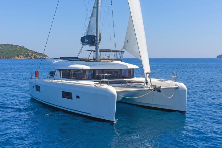 Lagoon 42