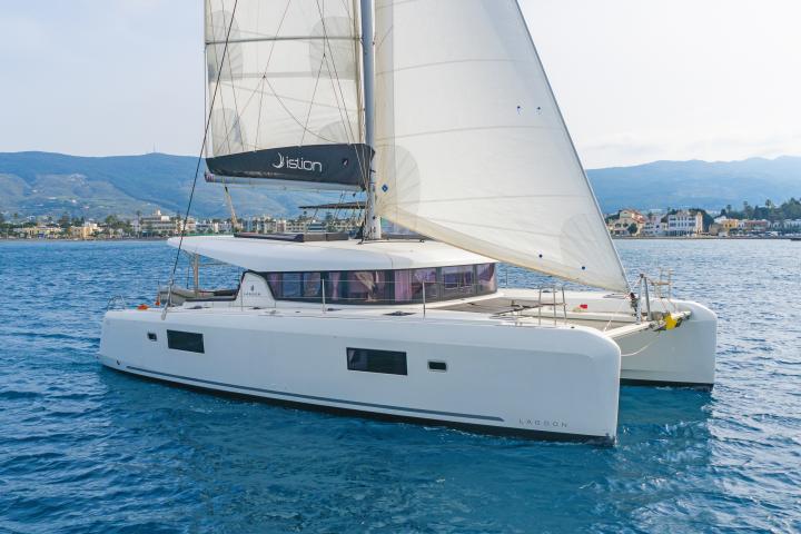 Lagoon 42