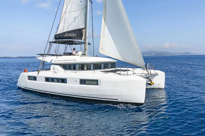 Lagoon 50