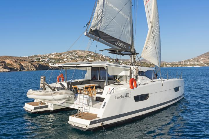Lucia 40